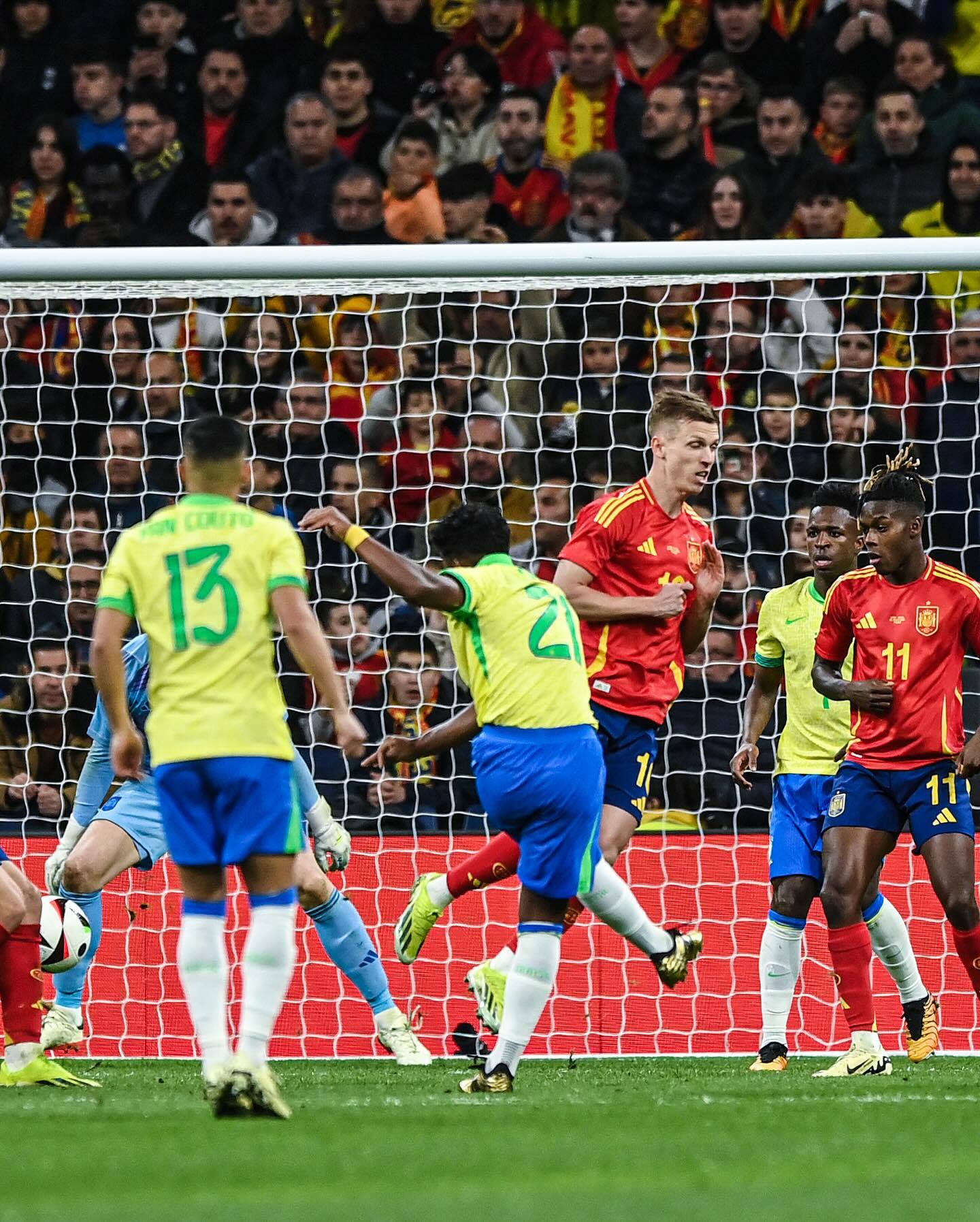 开云平台-精彩连场！各队冲刺国际足球巅峰