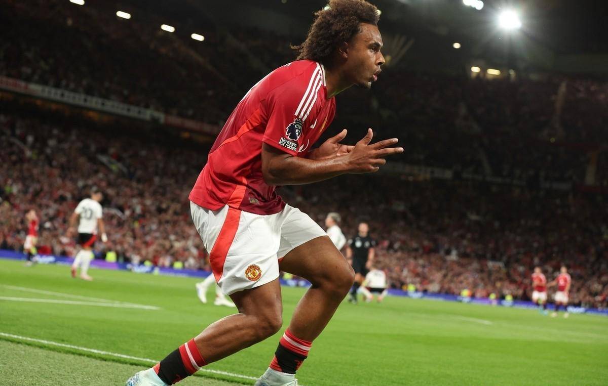 曼联新援表现出色，贡献关键进球