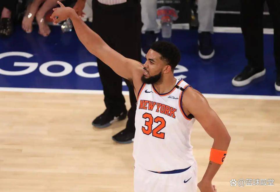 关于尼克斯主帅大卫·菲兹戴尔寻求改变战术提升球队战绩的信息