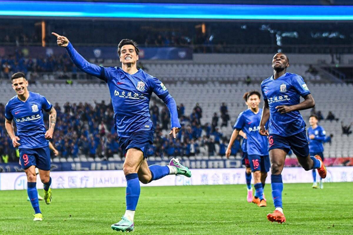 开云体育app-上港主场被申鑫逼平，落后恒大仍领跑中超积分榜