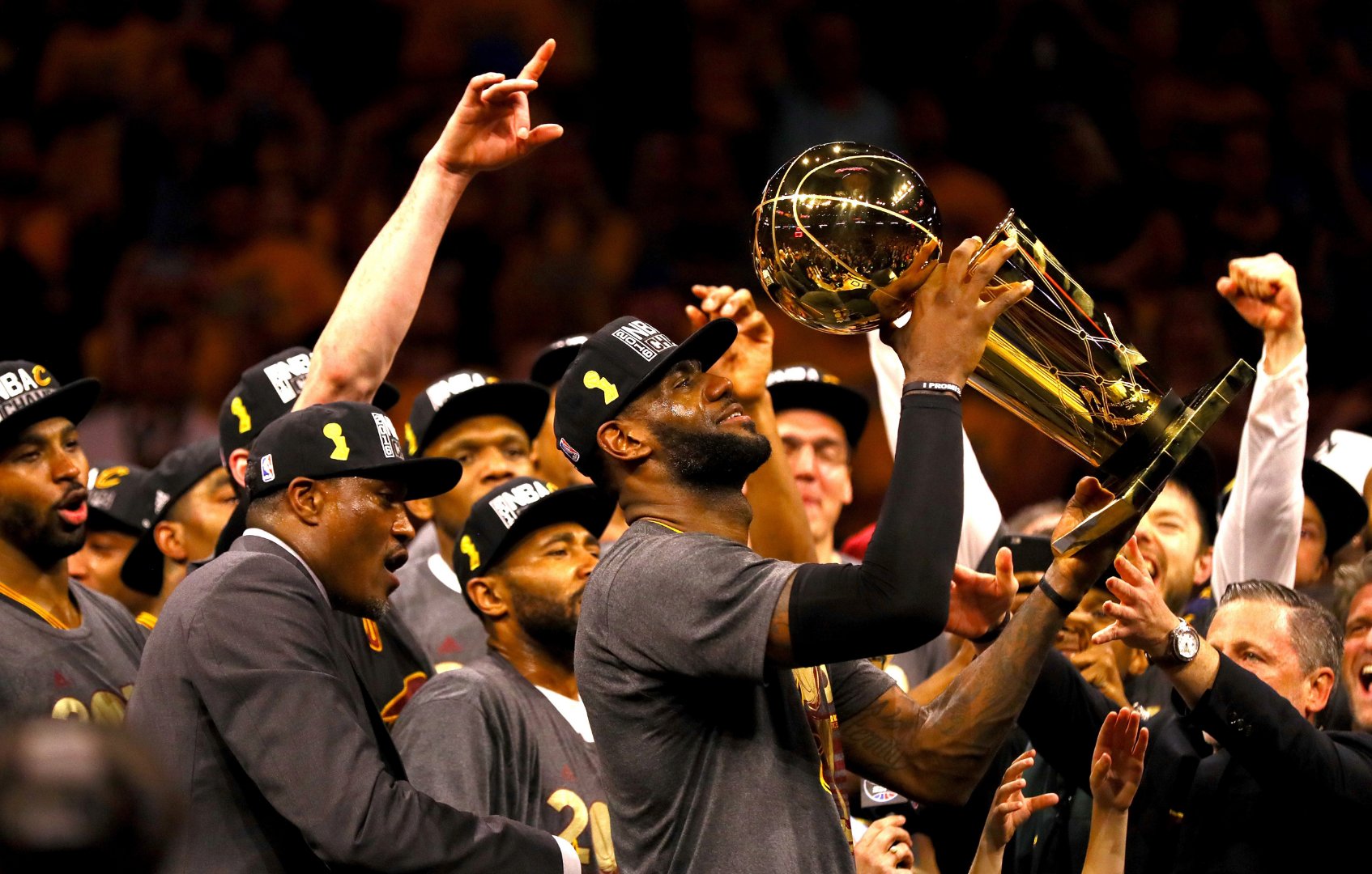 湖人挺进总决赛,詹姆斯百发百中轰29分 湖人挺进总决赛,詹姆斯百发百中轰29分