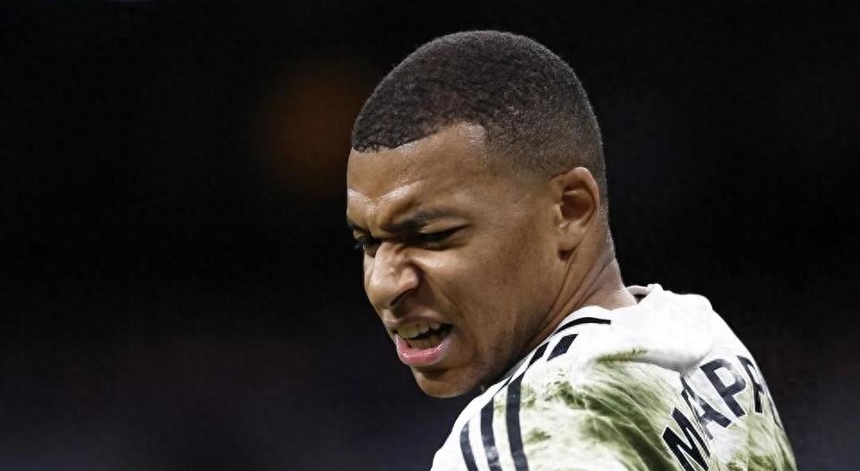 皇马巨星状态下滑,历史最佳球队蒙上阴影的简单介绍 皇马巨星状态下滑,历史最佳球队蒙上阴影的简单介绍