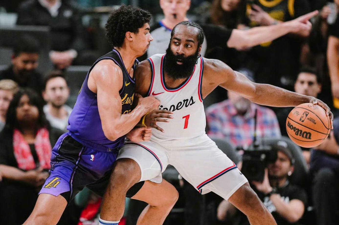 开云体育-快船遭遇惨败，湖人实力碾压