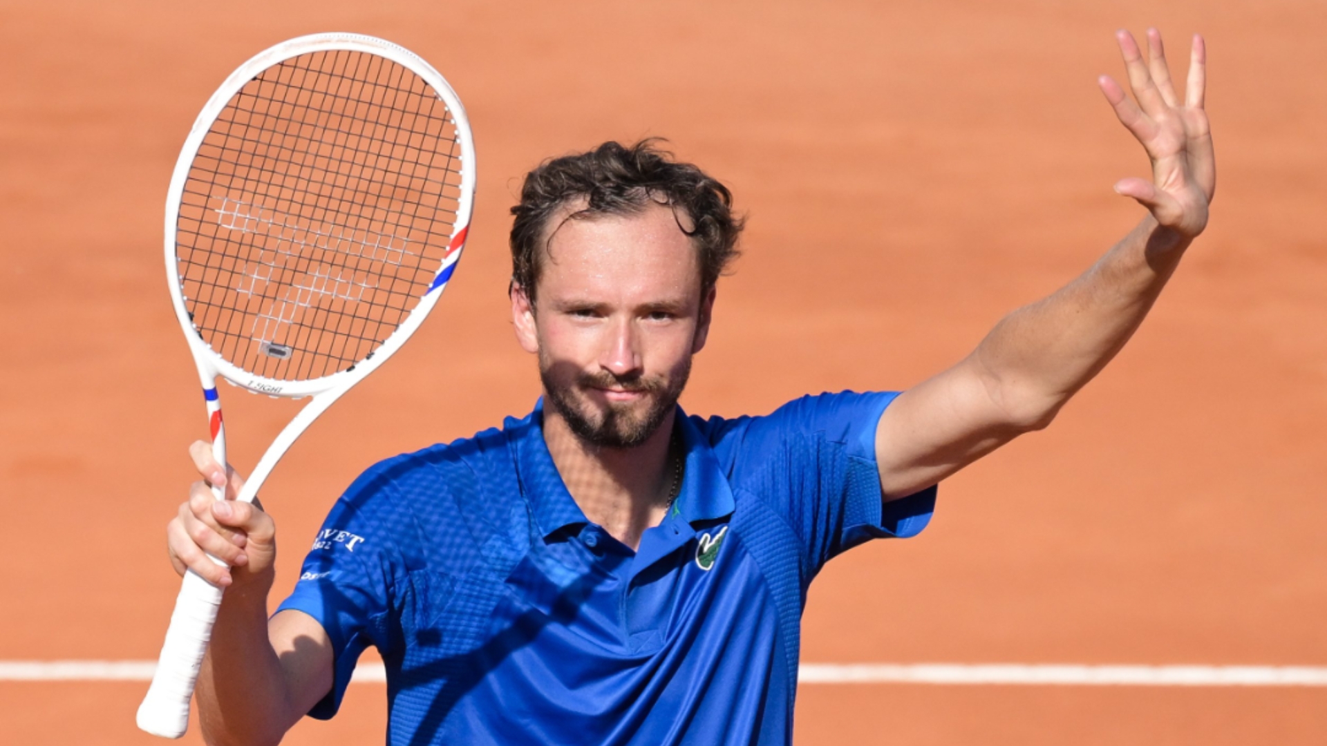 开云APP-英国网球队力克世界网球队，梅德韦杰夫绝境逆转的简单介绍