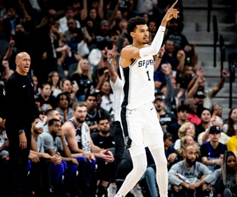 开云体育登录-马刺逆转国王，跻身西部前列的简单介绍