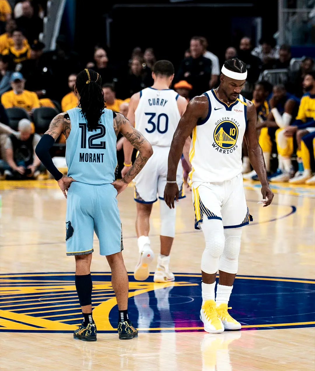 开云体育-关于勇士客场艰难击败灰熊，取得八连胜的信息