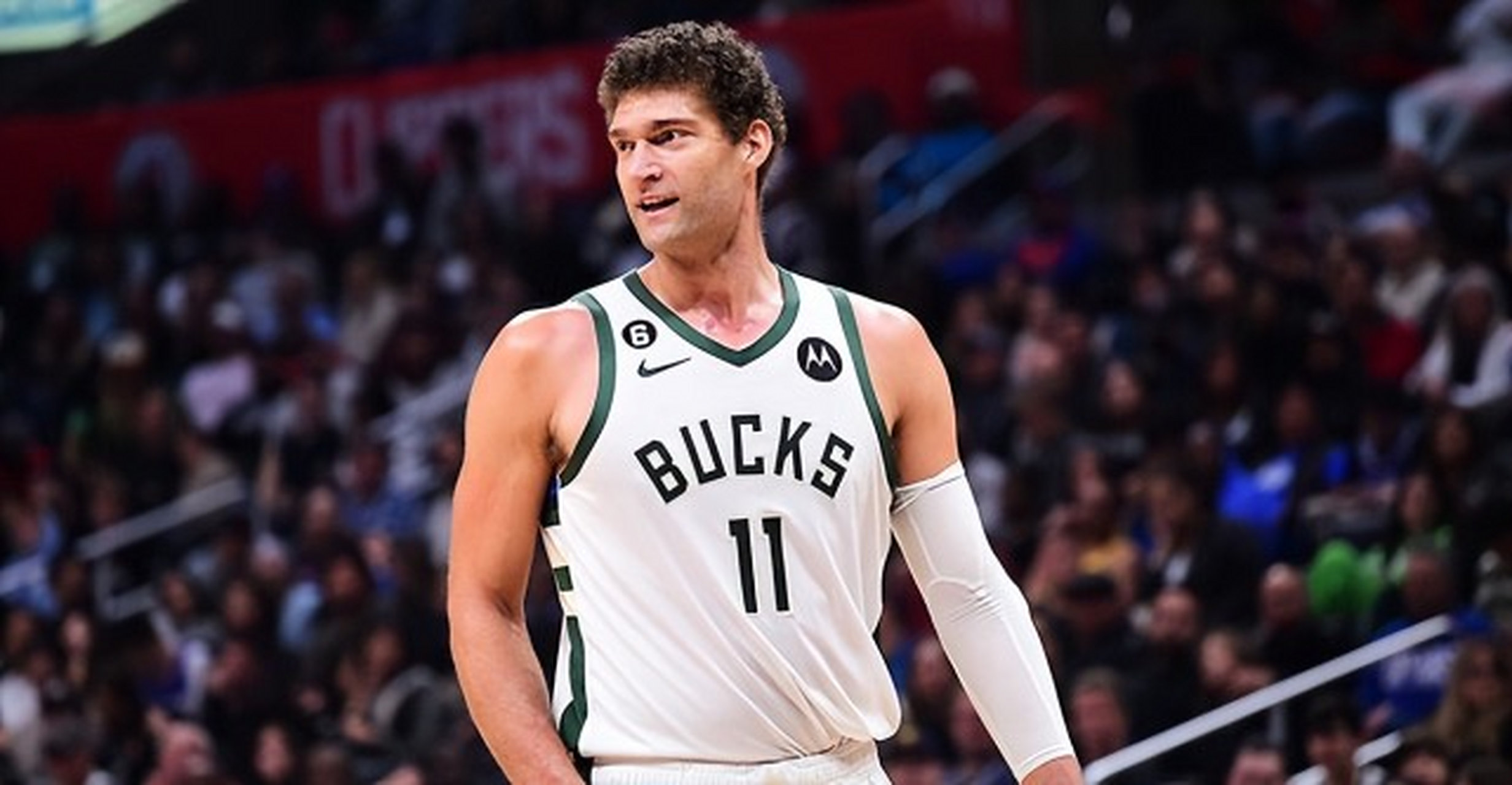 包含雄鹿胜公牛，客场保持不败的词条