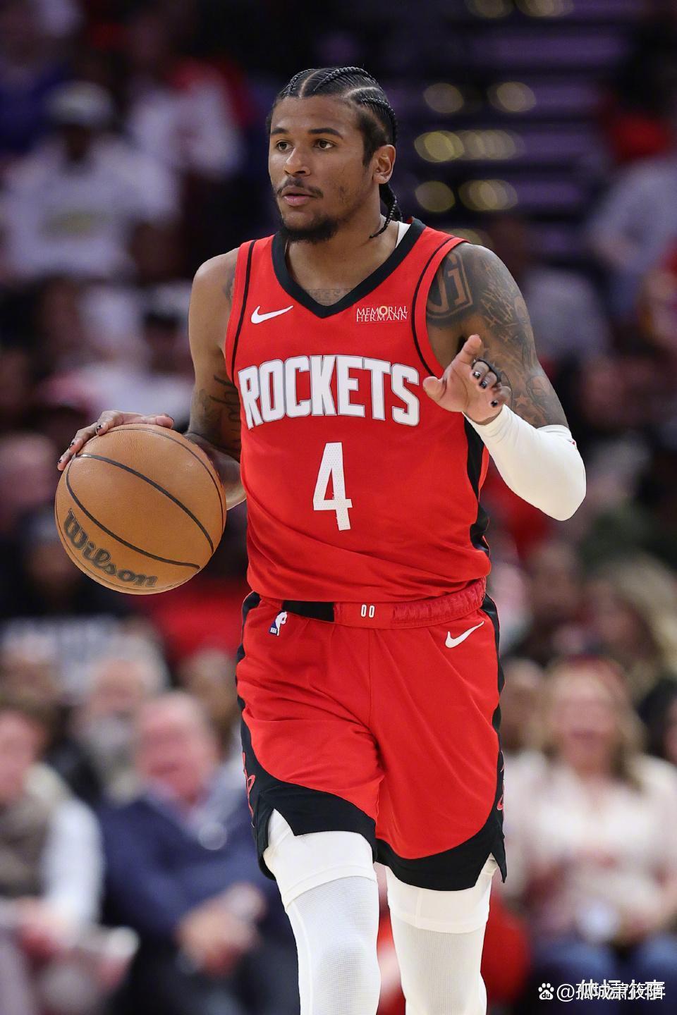 包含印度队险胜泰国队，黄鸭组合状态火热的词条