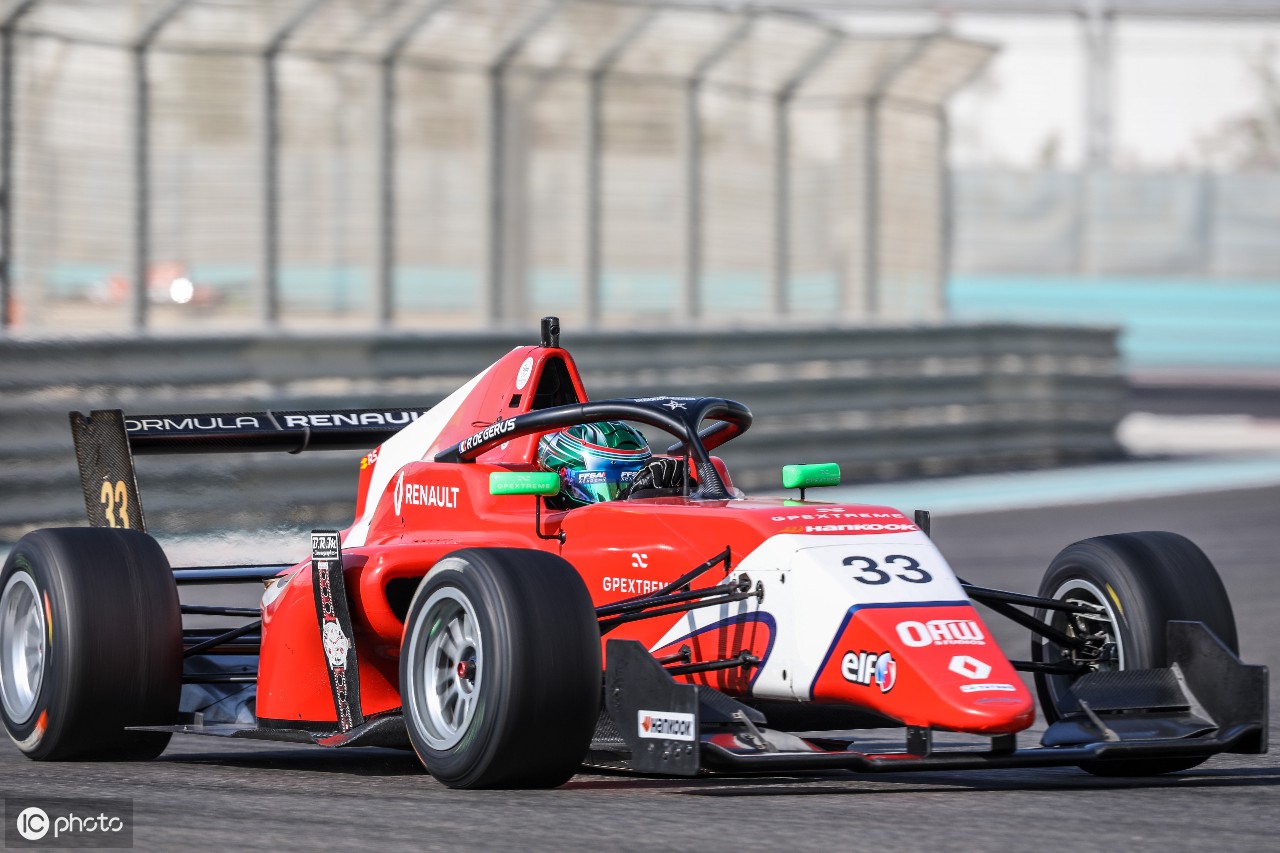 雷诺车队横扫红牛二队，阿隆索统治全场