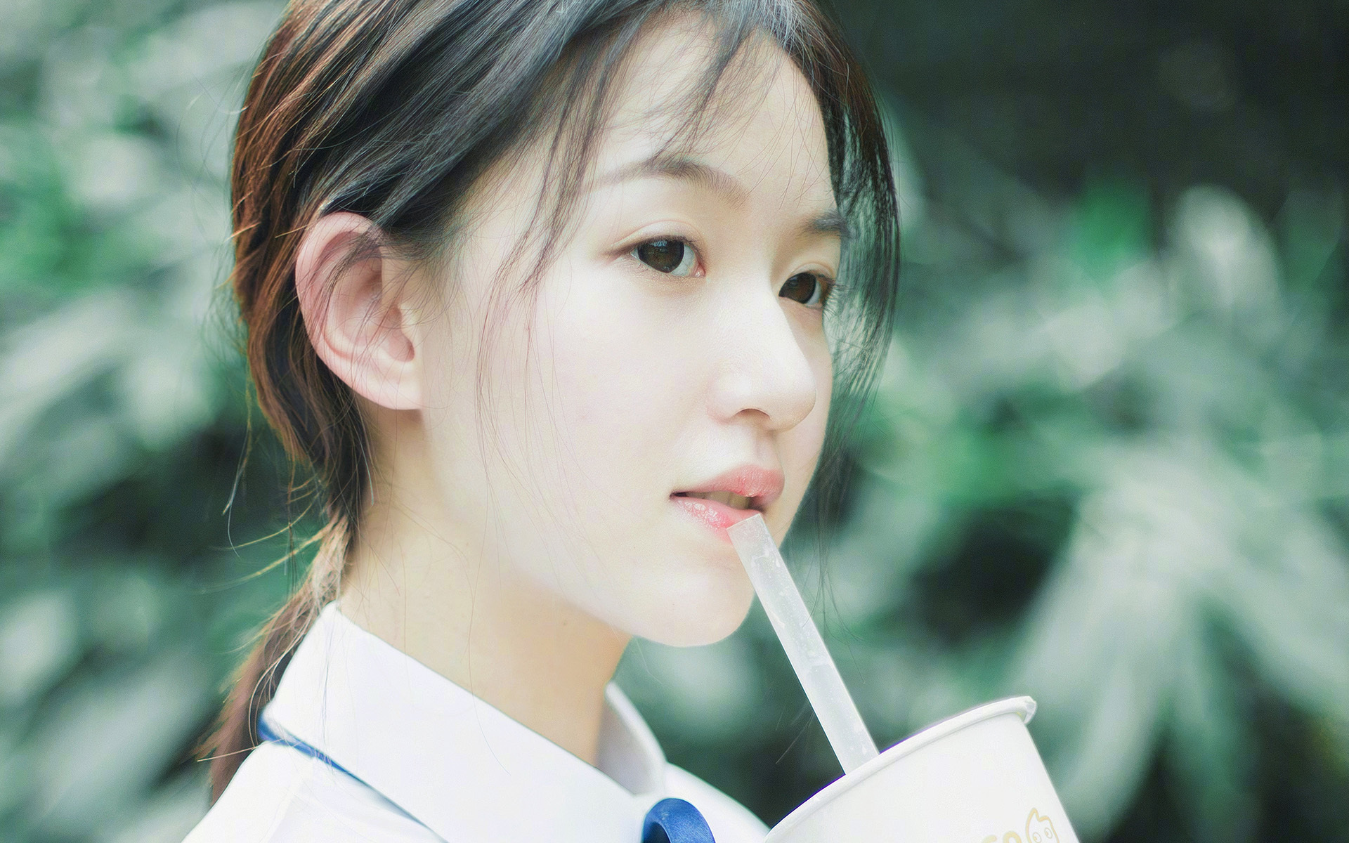 开云体育下载-绿茵双城记，当巴雷拉的火焰照亮梅阿查，勒沃库森的战术风暴席卷加拉加斯