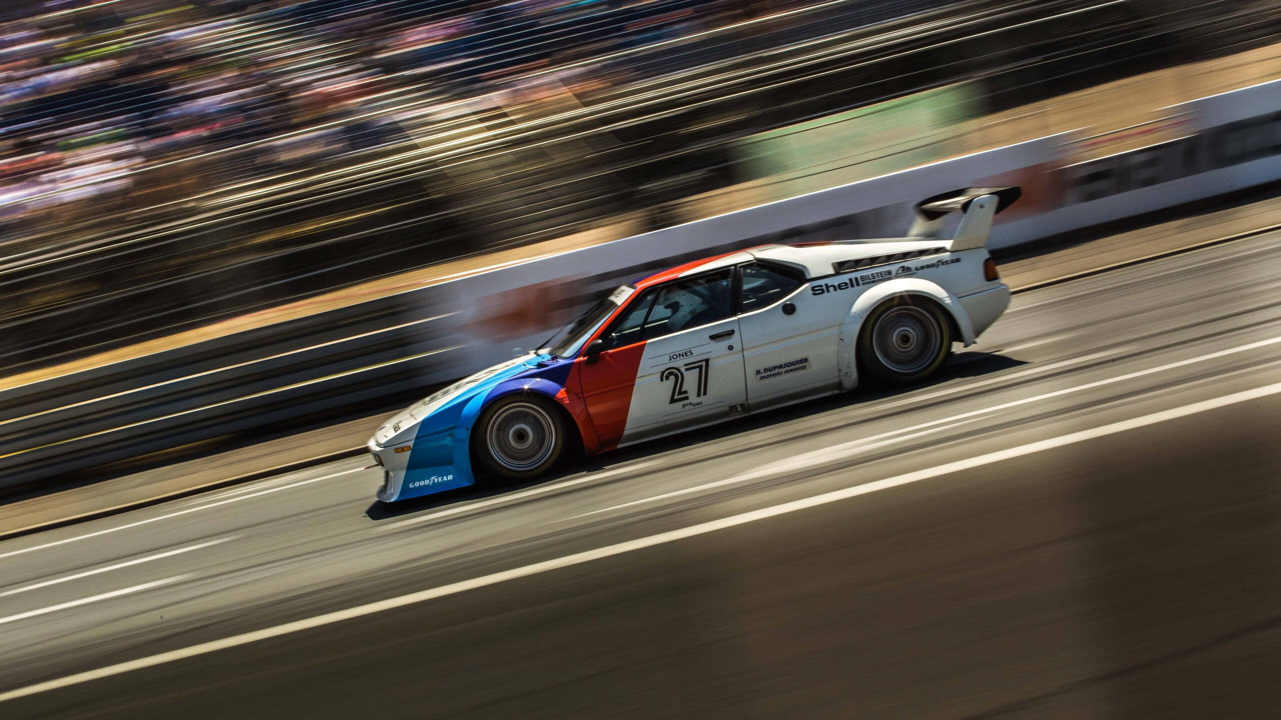 绿茵双城记，当巴雷拉的火焰照亮梅阿查，勒沃库森的战术风暴席卷加拉加斯