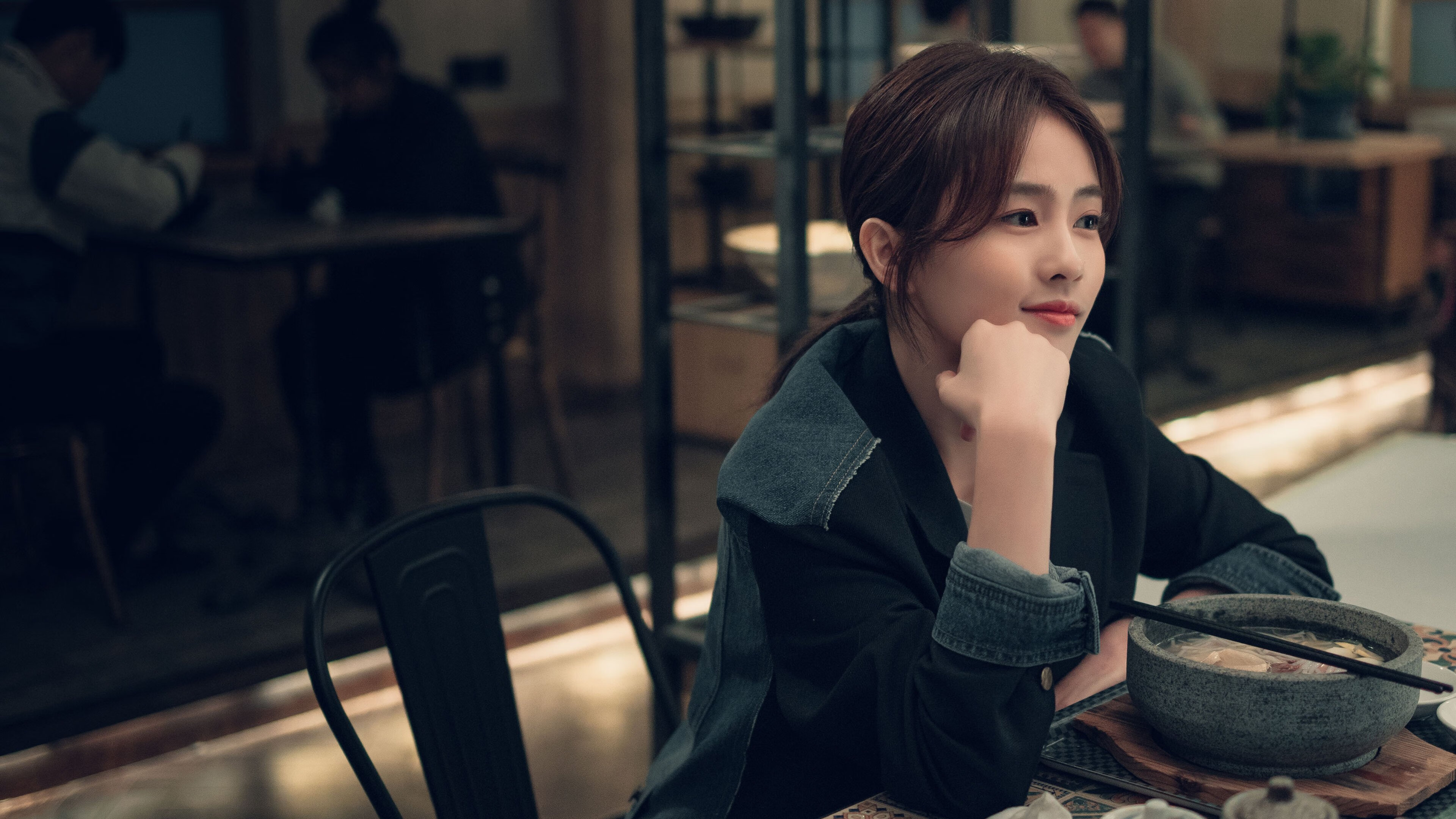 莫兰特上演教科书表演,黄蜂单节暴走拉开火箭,新生代控卫的华丽宣言