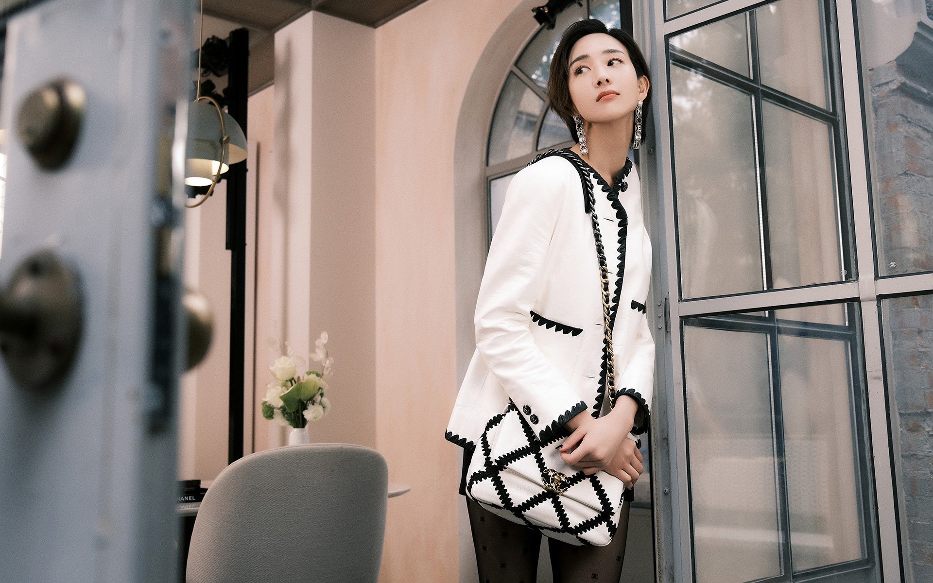 开云体育在线-欧冠淘汰赛焦点战，骑士血拼北京队，绿茵场上的东西方对决