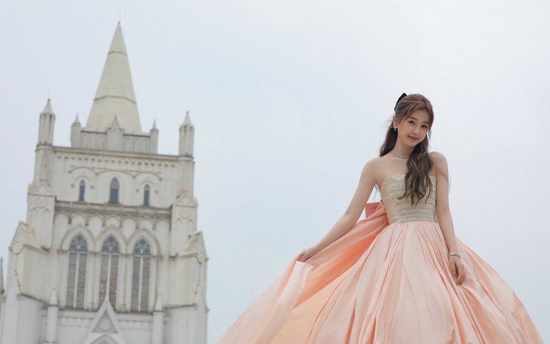 李刚仁一锤定音，威尔士友谊赛险胜安哥拉定乾坤