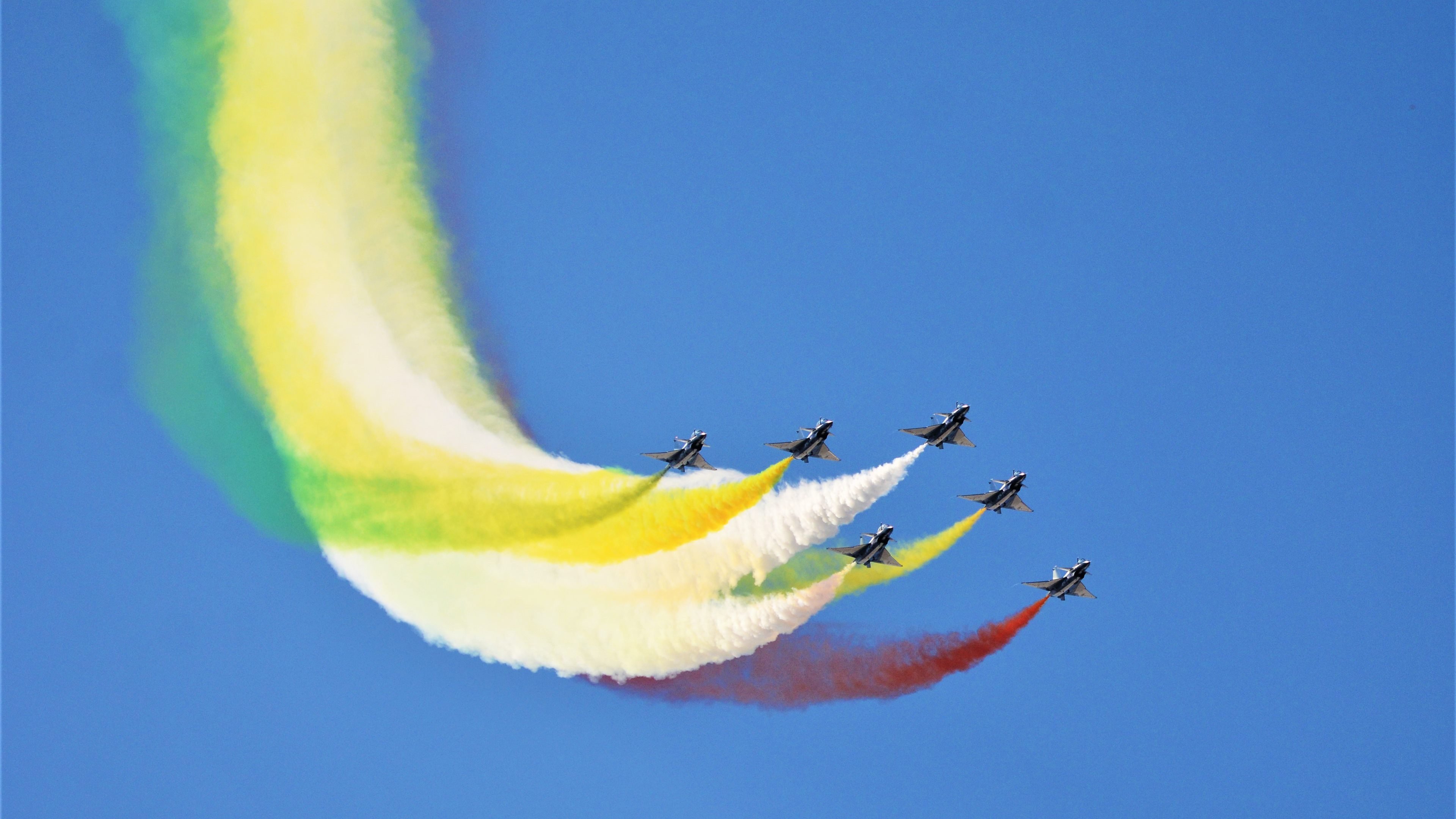 巅峰竞技的平行时空，当西甲德比刀光剑影，詹姆斯于另一片战场诠释何为全程高能